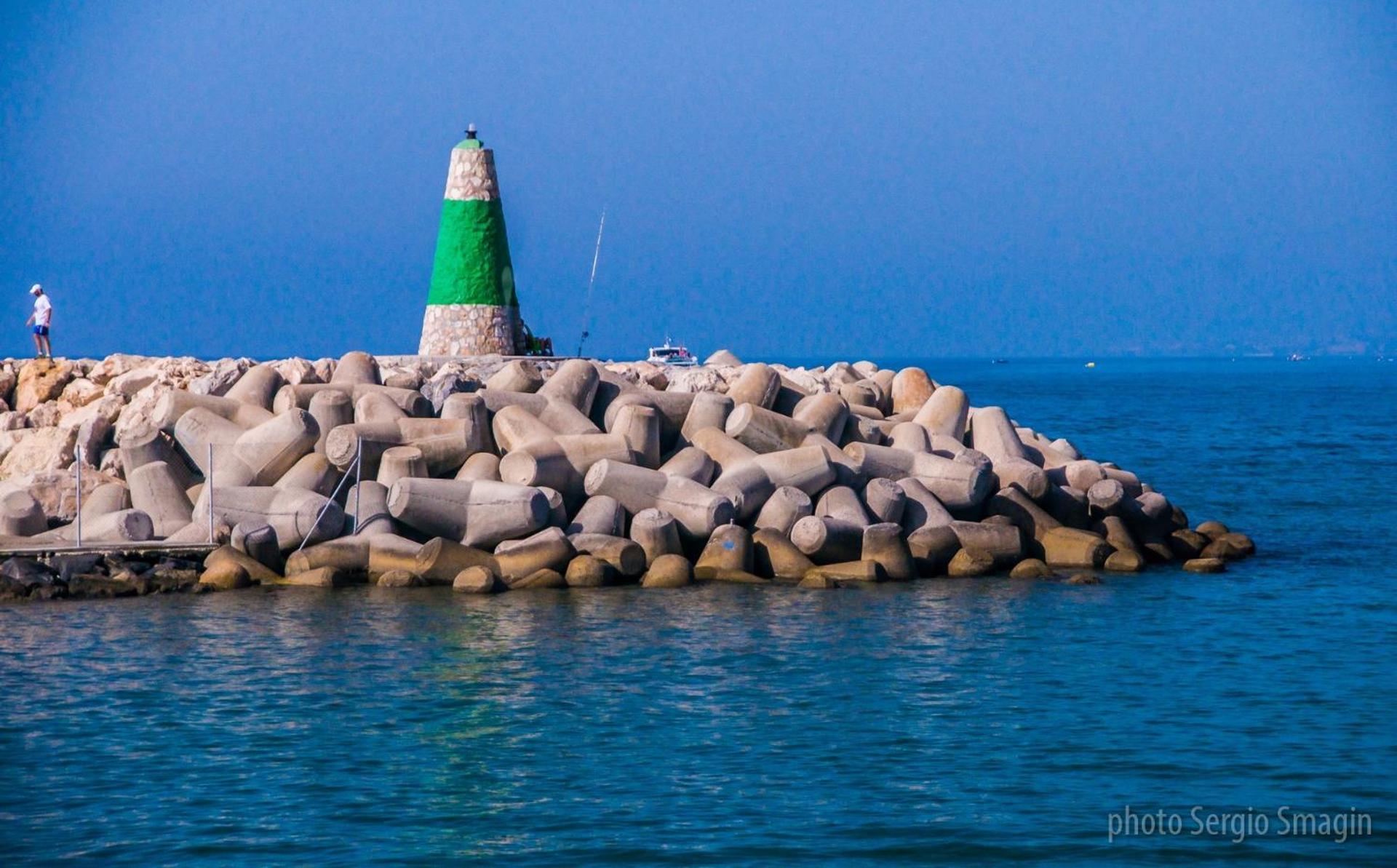 Apartamentos Los Cisnes - 2º Linea De Playa - Perfecta Ubicacion ベナルマデナ エクステリア 写真